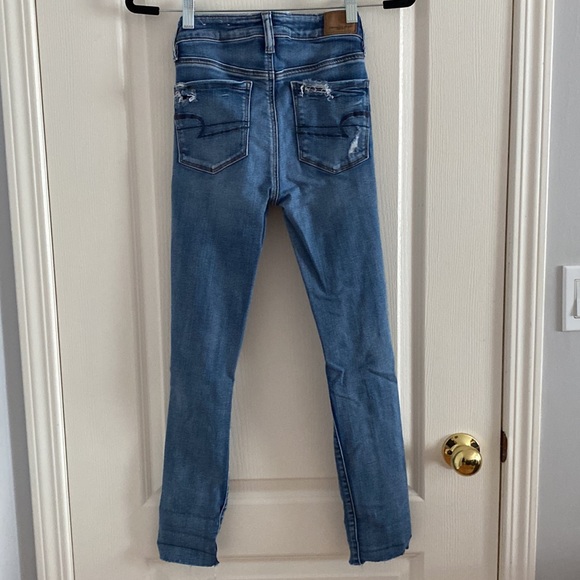 American Eagle Ripped Skinny Jeans - Picture 2 of 4